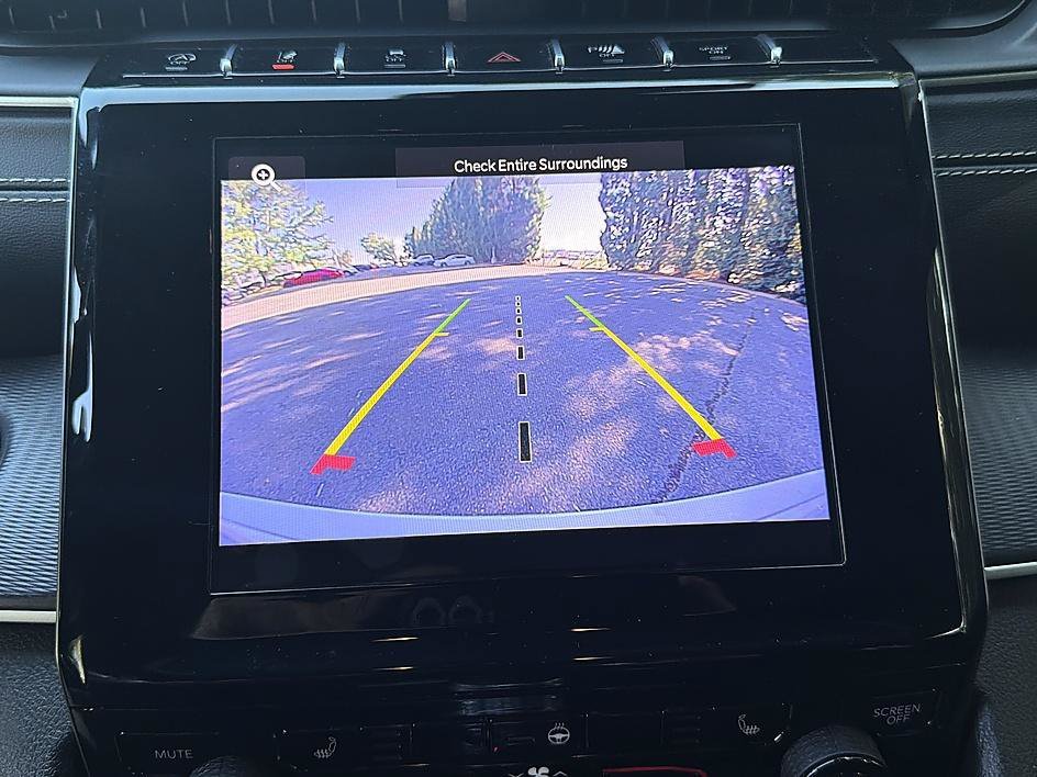 Used 2024 Silver Zynith Jeep Altitude image 15