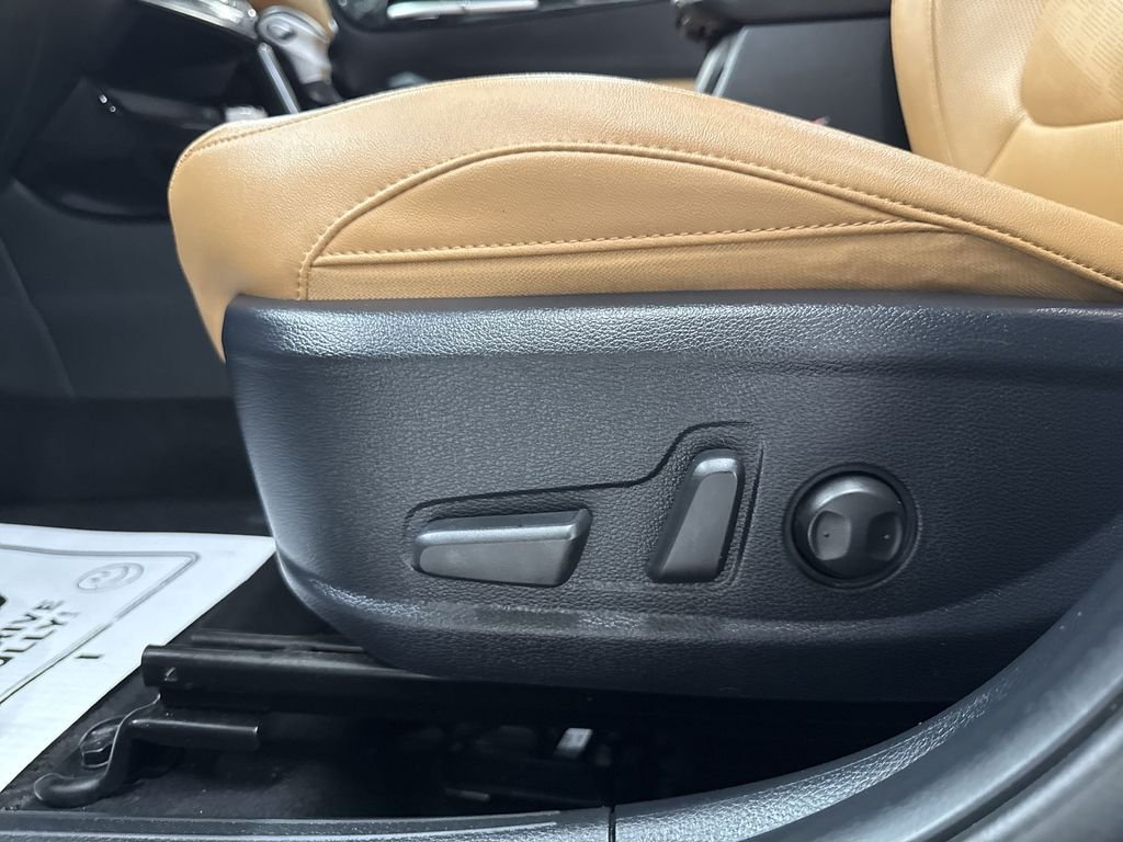 Used 2024 Ocean Blue Kia EX image 13