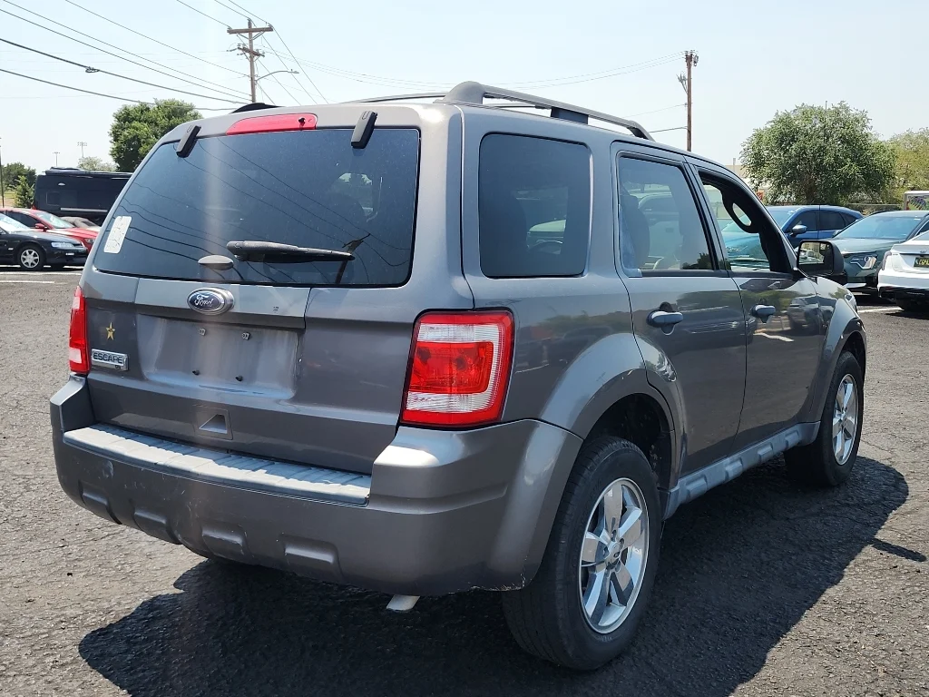 Used 2011 Sterling Gray Metallic Ford XLT image 6