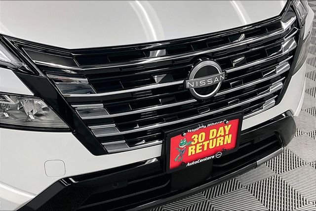 2025 Nissan Rogue Platinum - Photo 16