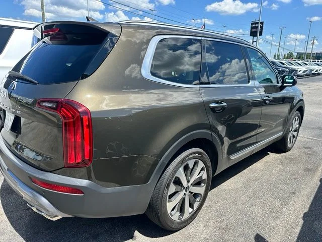 Used 2022 Green Kia S image 24