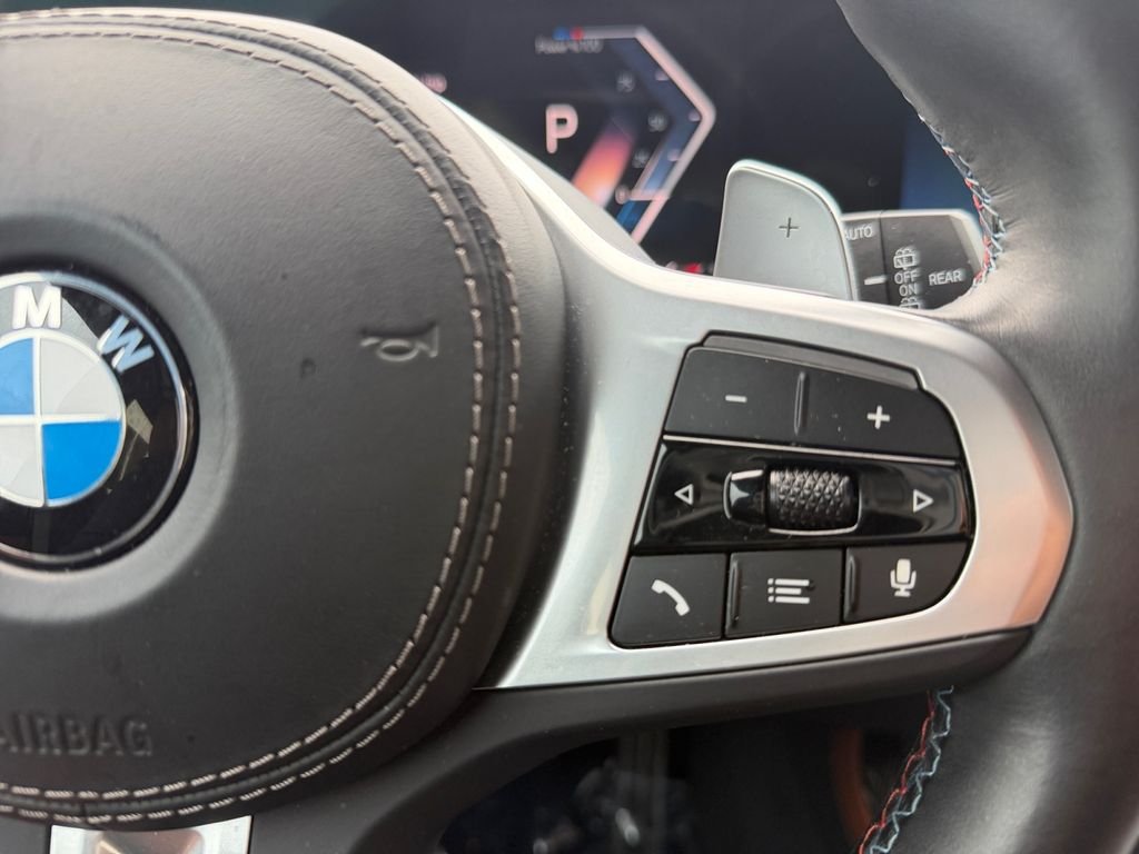Used 2023 Black BMW M60i image 25