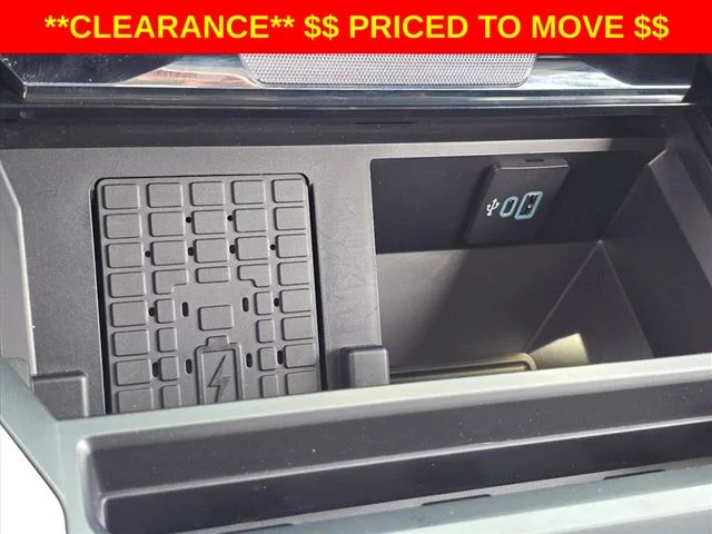 Used 2024 Blue Ford Lariat image 27