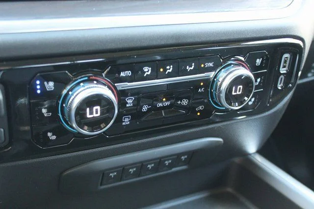 New 2026 White GMC SLT image 19