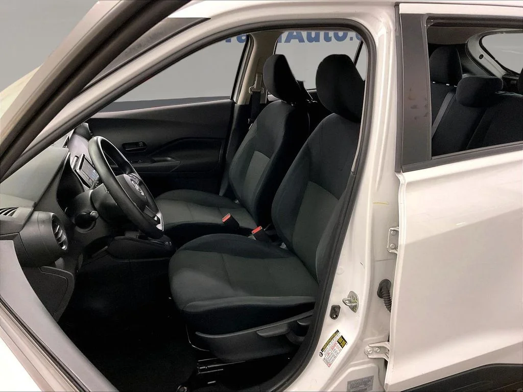 Used 2024 White Nissan S image 29