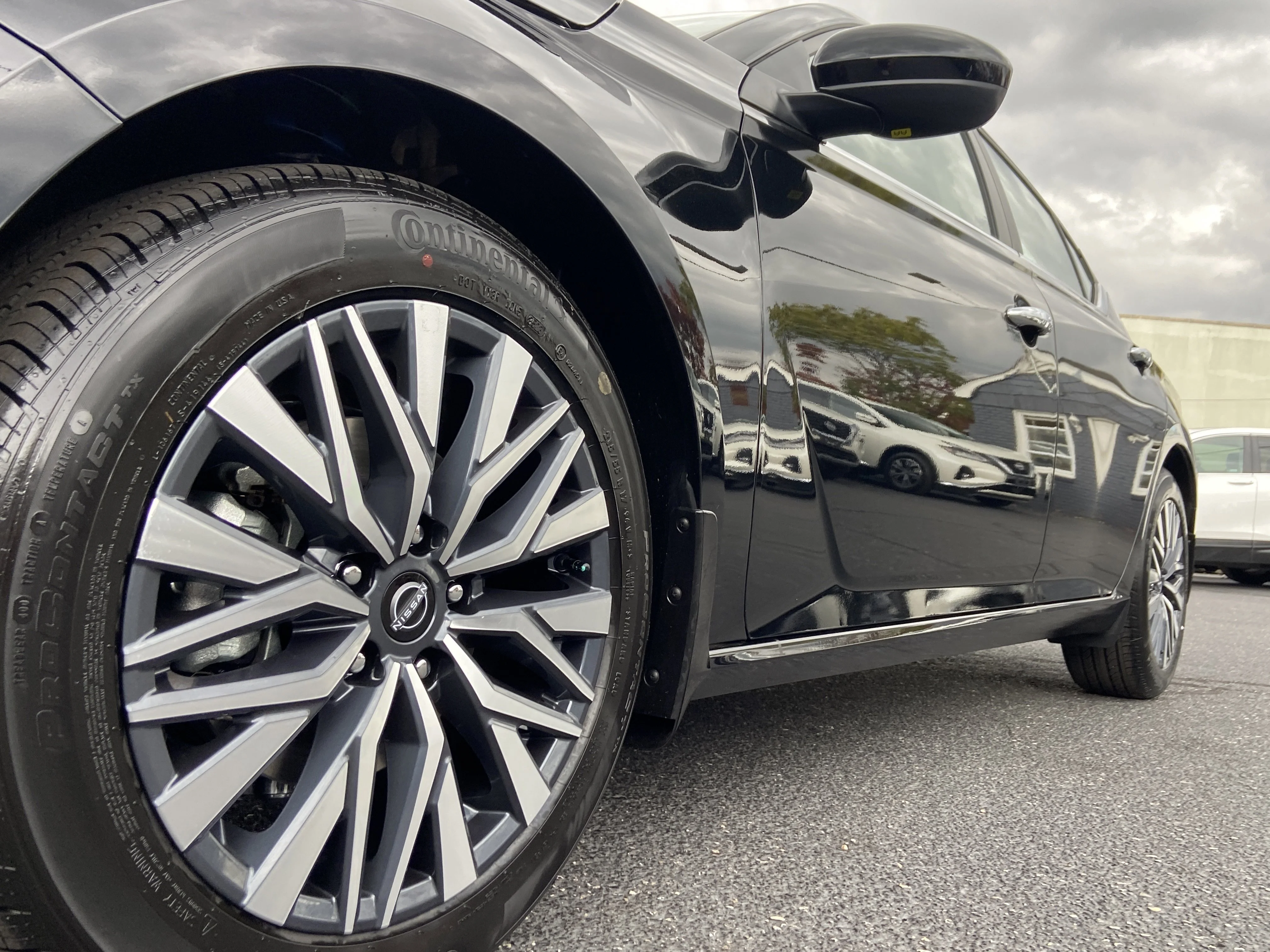 New 2025 Super Black Nissan SV image 9