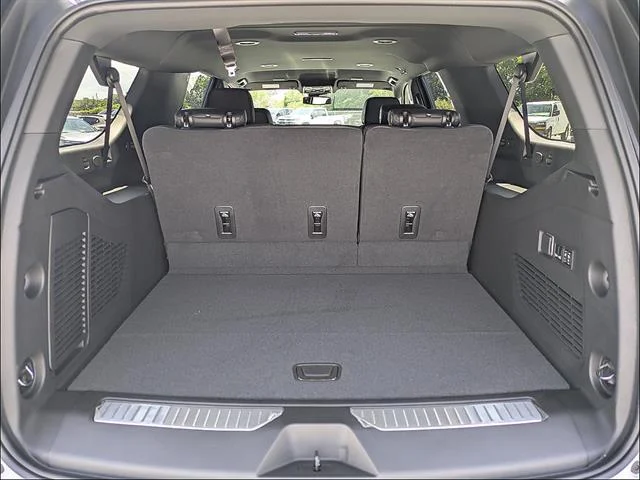 2026 GMC Yukon XL Denali - Photo 14