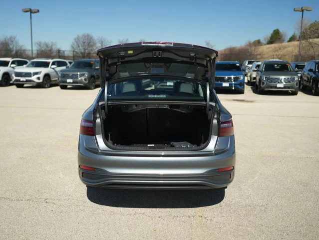 New 2026 Platinum Gray Metallic Volkswagen 1.5T SE image 7