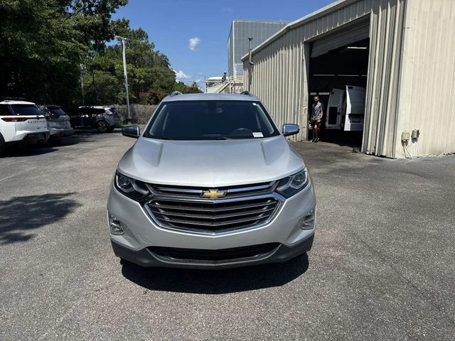 Used 2018 Silver Chevrolet Premier image 2