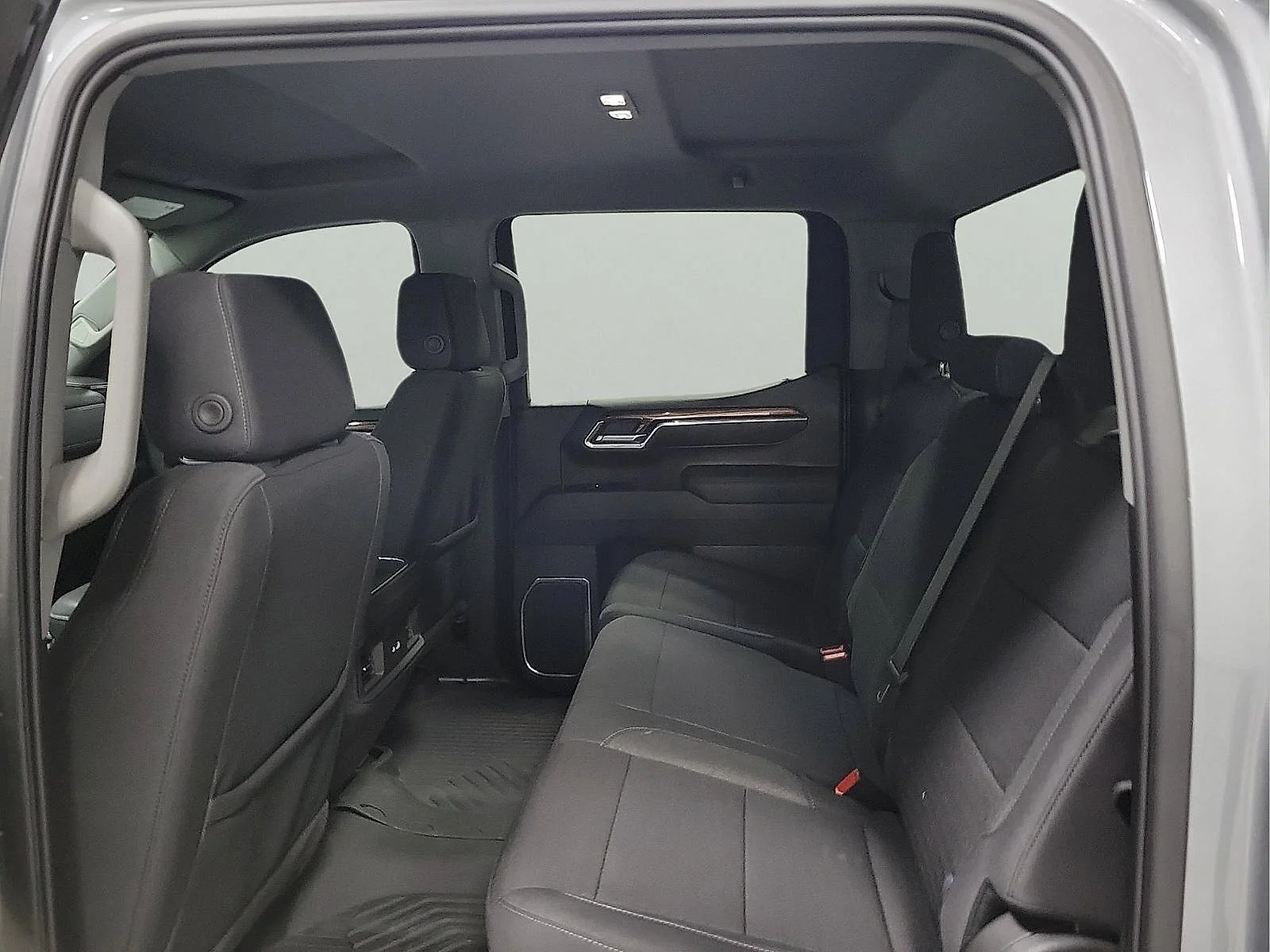 Used 2025 Sterling Gray Metallic Chevrolet LT Trail Boss image 8