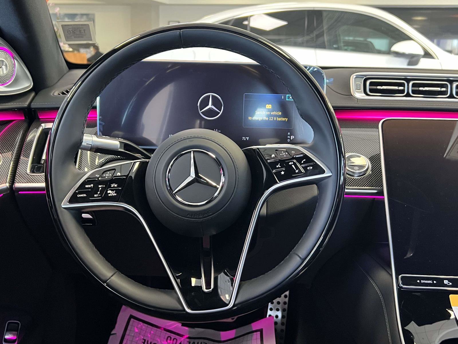 New 2026 MANUFAKTUR Moonlight White Metallic Mercedes-Benz S 580 image 44