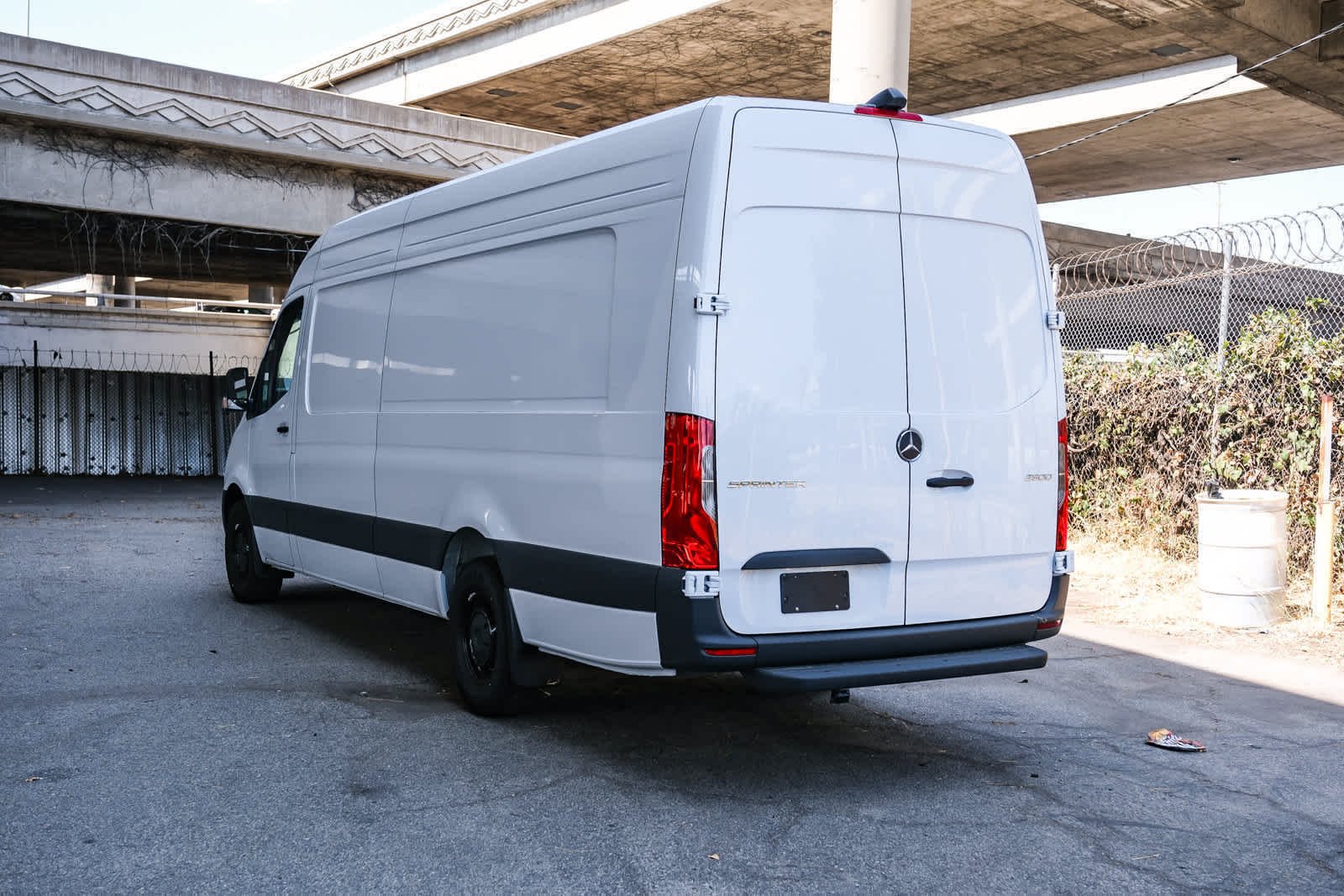 New 2026 Arctic White Mercedes-Benz Cargo 170ExtWB High Roof RWD 2.0L I4 Diesel Turbo image 7