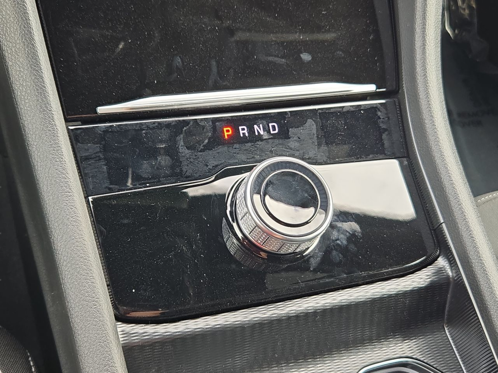 New 2025 Baltic Gray Metallic Clear-Coat Exterior Paint Jeep Laredo X image 29