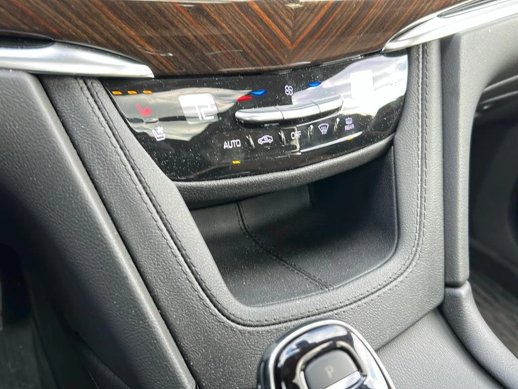 2025 Cadillac XT6 Premium Luxury - Photo 17