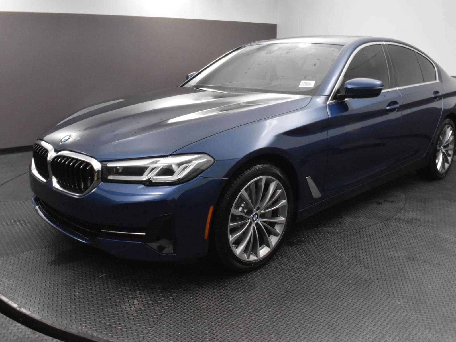 Used 2023 Phytonic Blue Metallic BMW 530i image 33