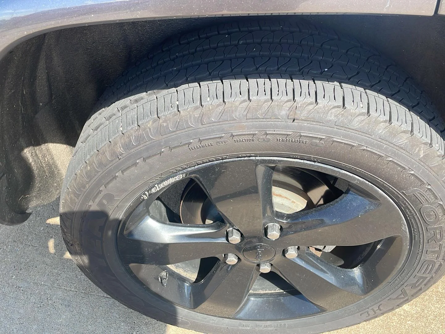 Used 2015 Gray Jeep Altitude image 21