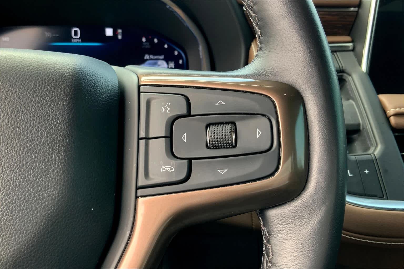 Used 2022 Summit White Chevrolet High Country image 22