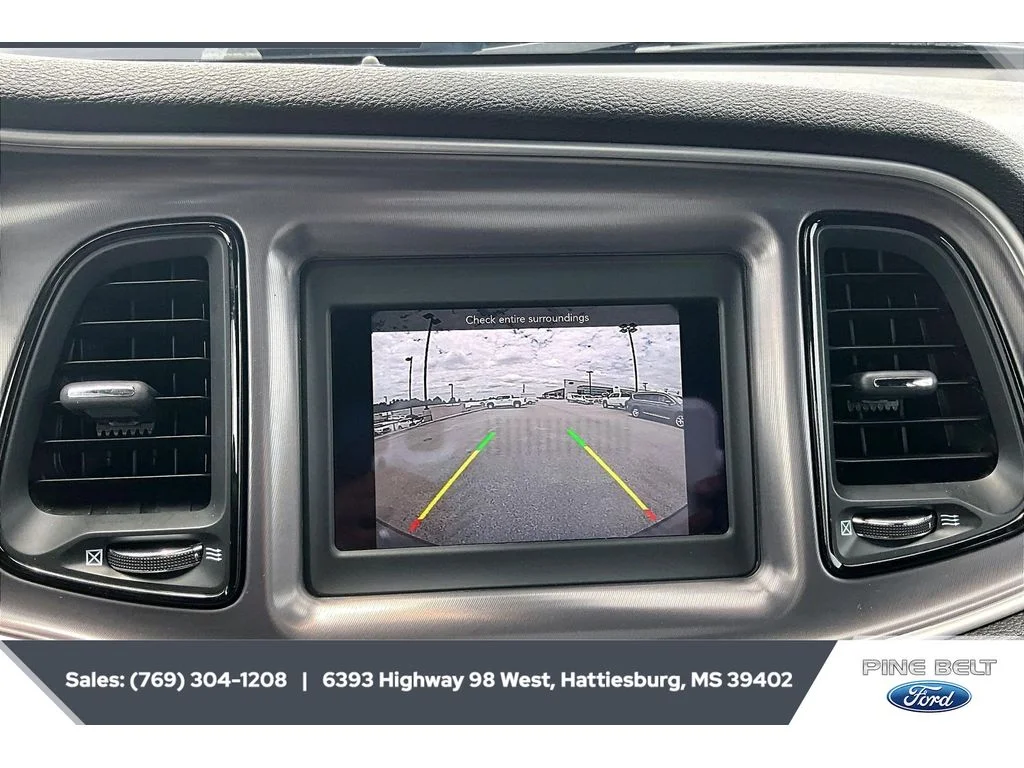 Used 2020 Pitch Black Clearcoat Dodge SXT image 15