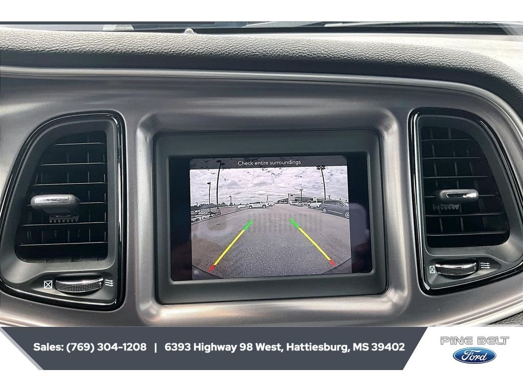 Used 2020 Pitch Black Clearcoat Dodge SXT image 15