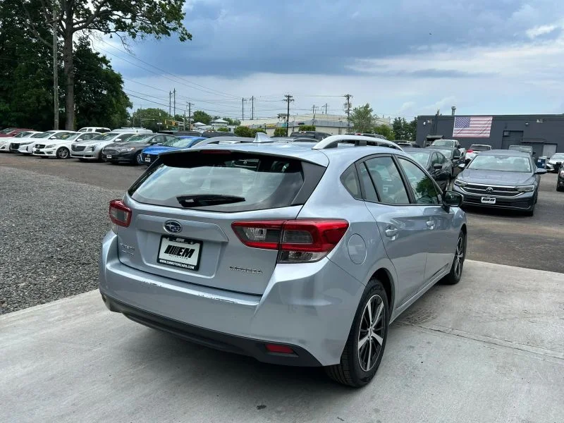 Used 2023 Silver Metallic Subaru Premium Wagon 4D image 11