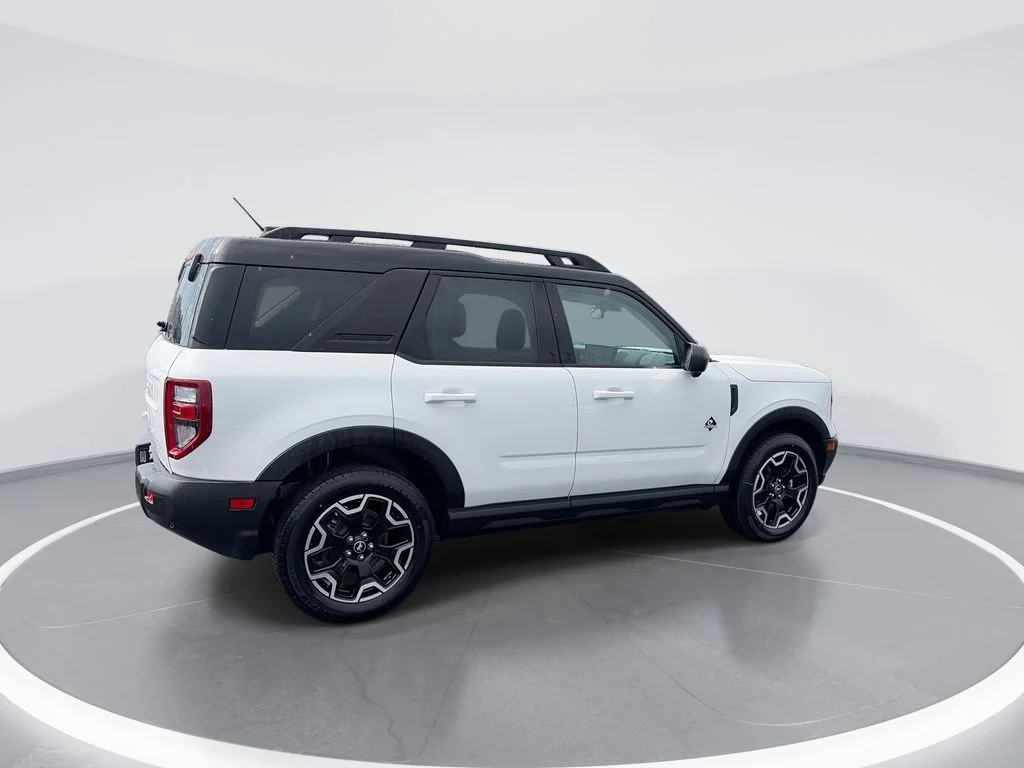 Used 2025 White Ford Outer Banks image 8