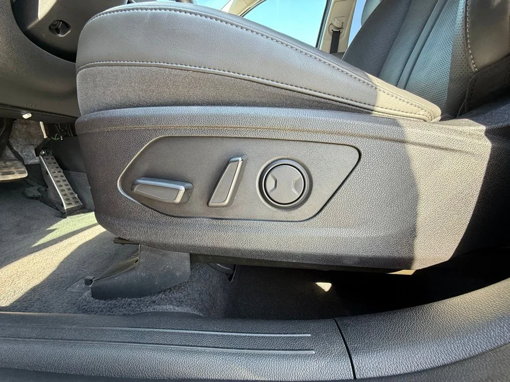 Used 2024 Red Kia X-Line SX image 36