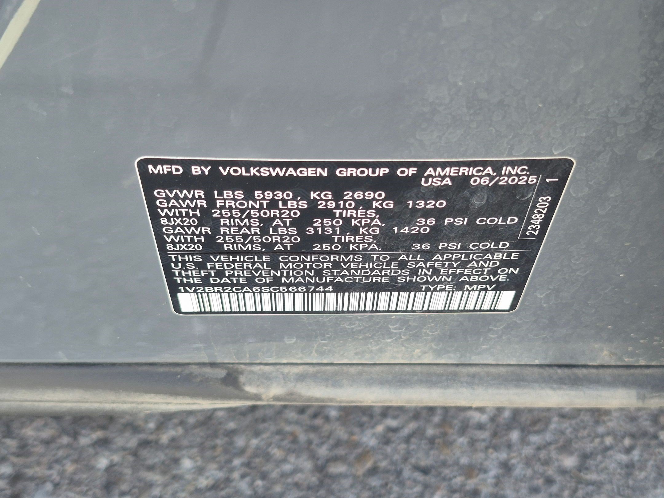 Certified Used 2025 Platinum Gray Metallic Volkswagen 2.0T SEL image 37