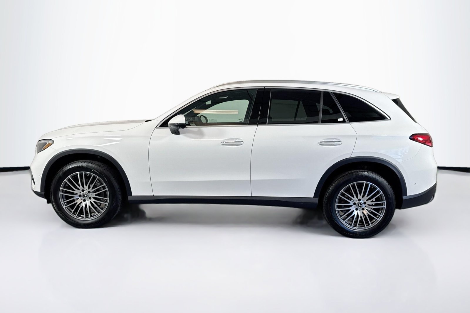 New 2026 Polar White Mercedes-Benz GLC 300 image 8
