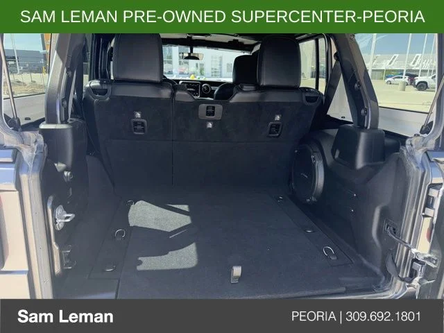 Used 2018 Gray Jeep Unlimited Sahara image 7
