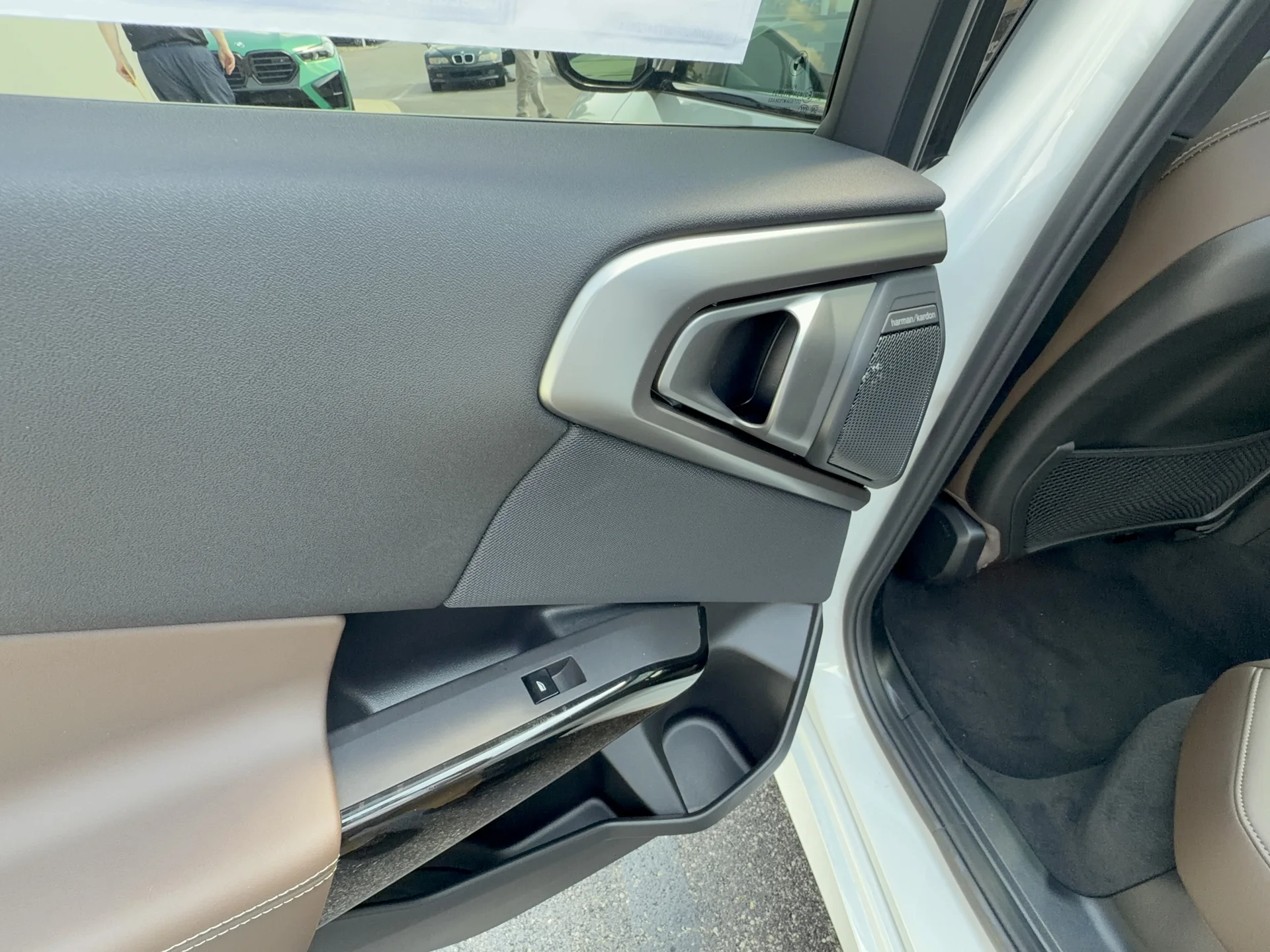 New 2026 Alpine White BMW 30 xDrive image 25