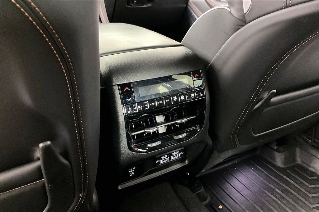 Used 2023 Gray Jeep Summit image 9