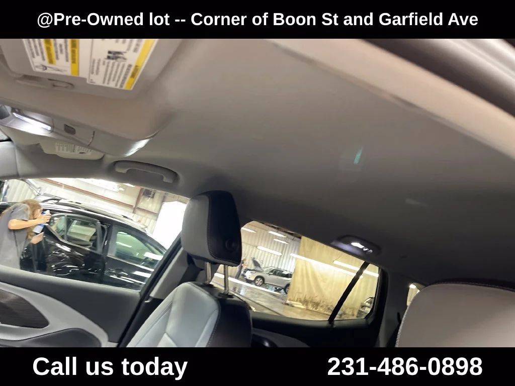 Used 2024 Black GMC SLT image 13