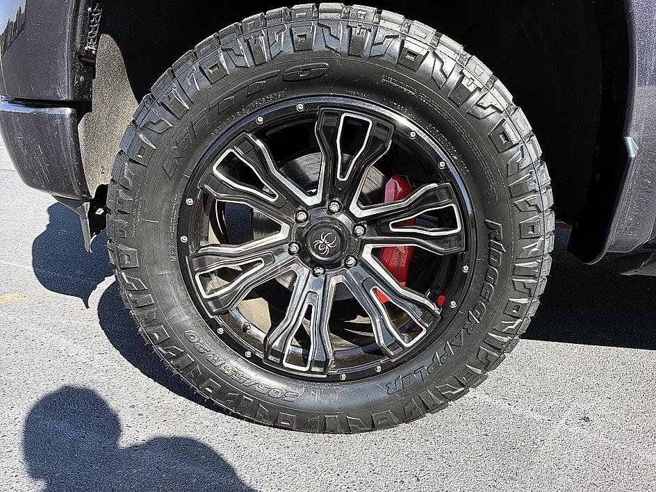 Used 2024 Sterling Gray Metallic Chevrolet High Country image 9