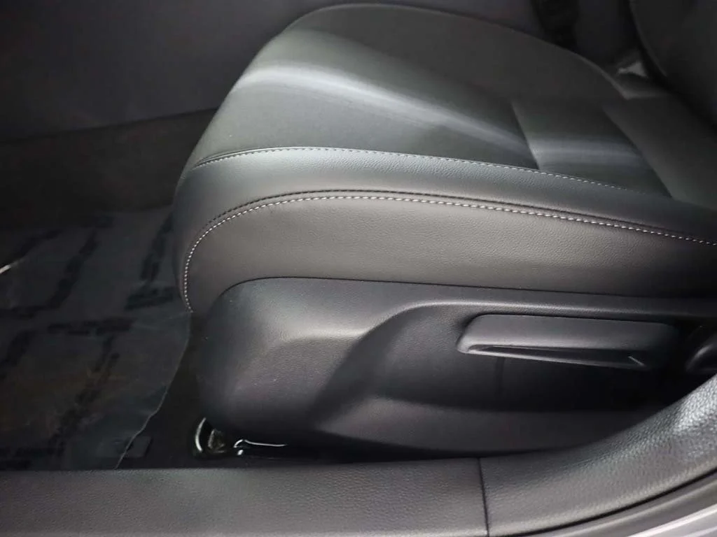 2025 Honda Civic Sport - Photo 28