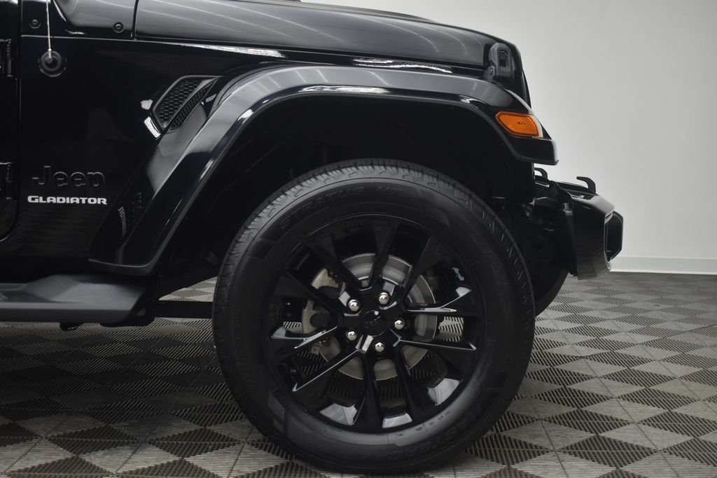 Certified Used 2021 Black Clearcoat Jeep Overland image 31