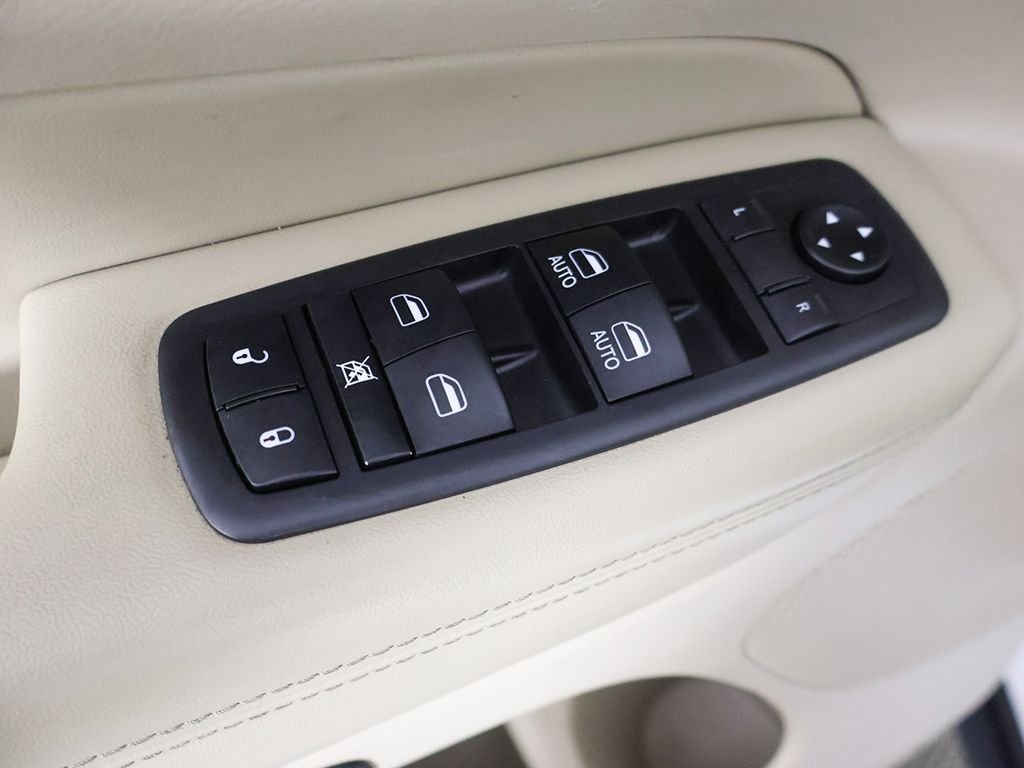 Used 2019 White Jeep Limited image 36