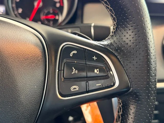 Used 2018 Gray Mercedes-Benz GLA 250 image 23