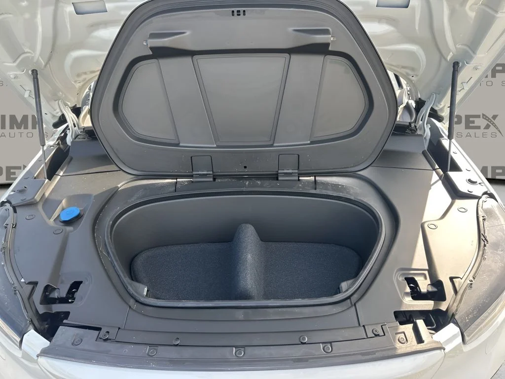 2023 Volvo C40 Ultimate - Photo 35
