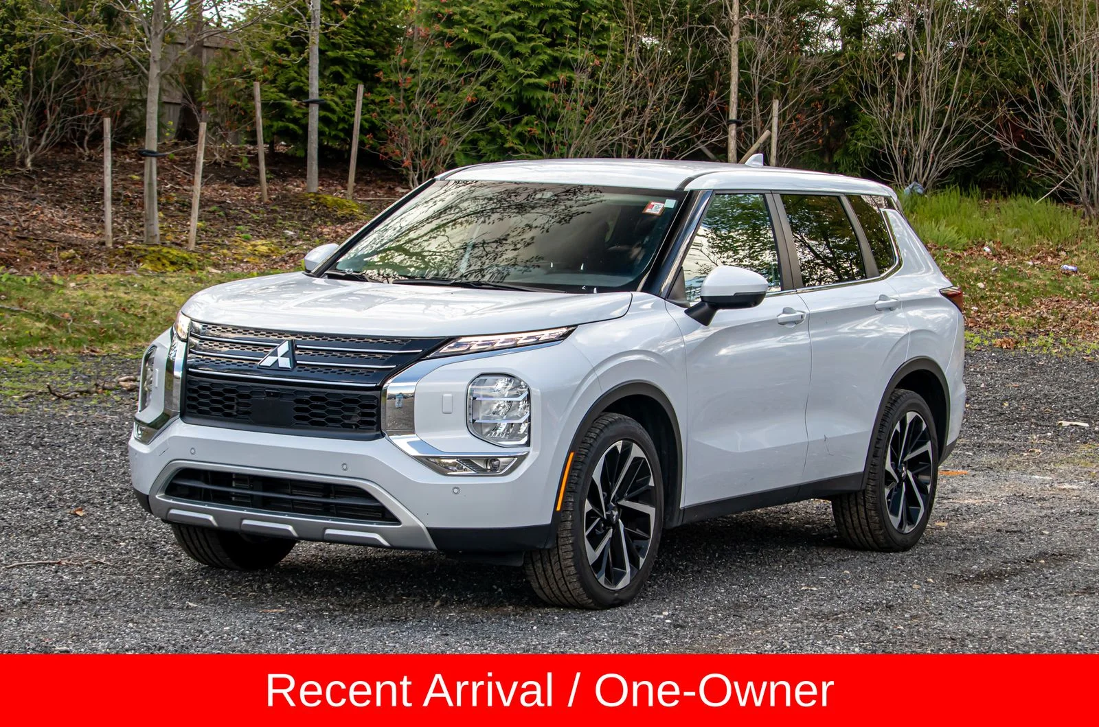 2024 Mitsubishi Outlander's photo