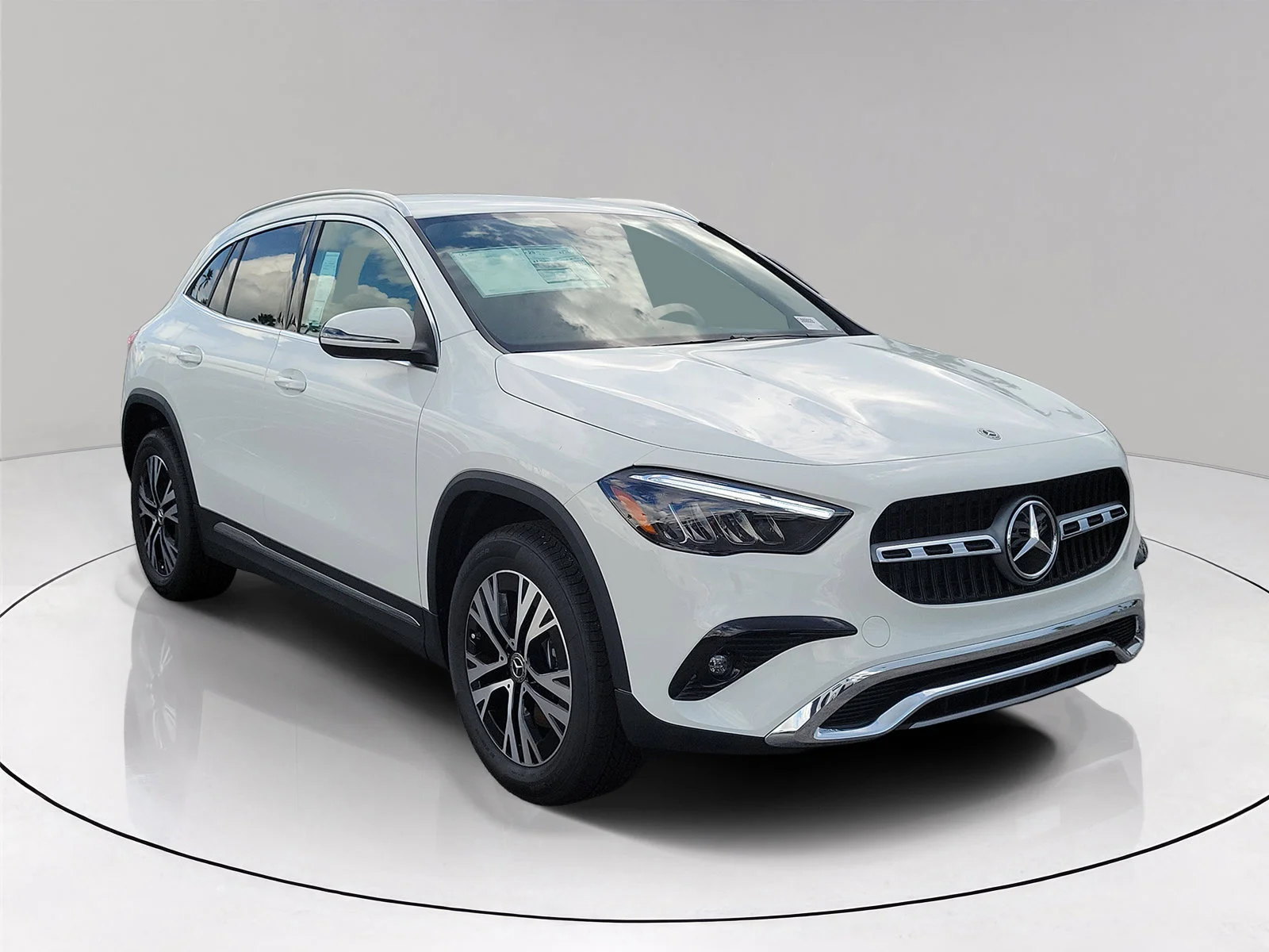 New 2026 Polar White Mercedes-Benz GLA 250 image 3