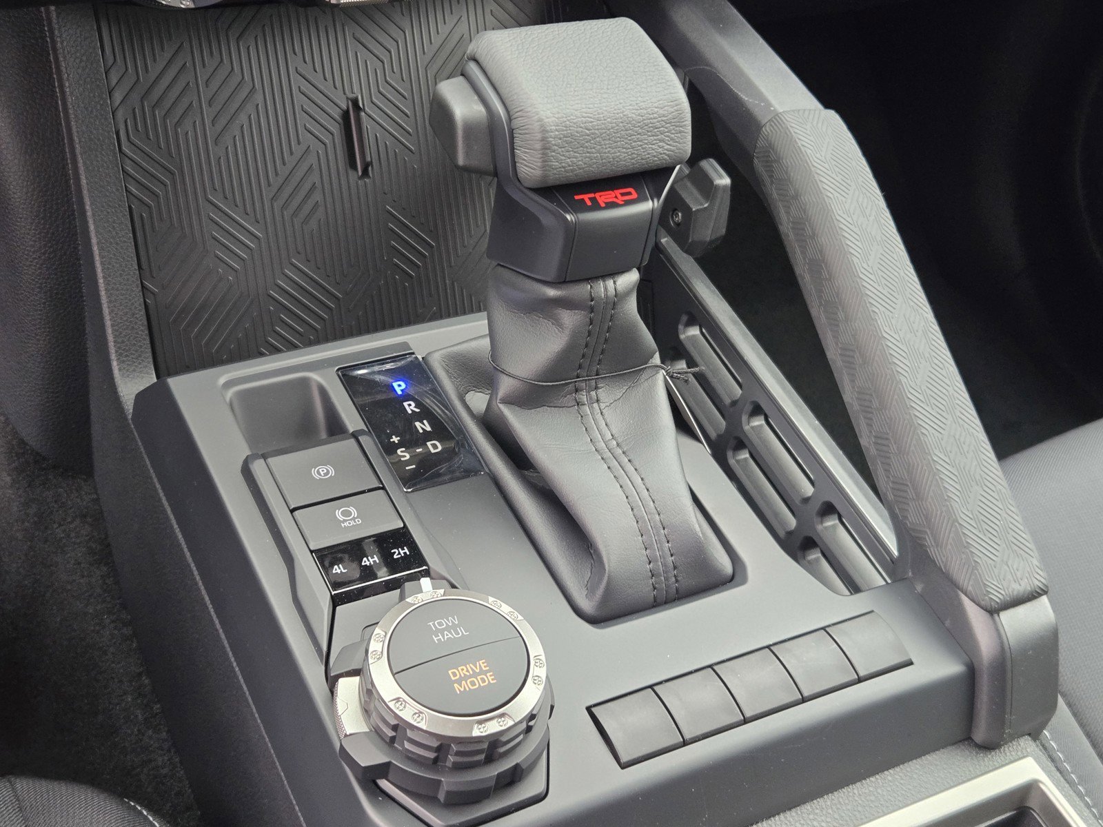 2026 Toyota Tacoma TRD Sport - Photo 9