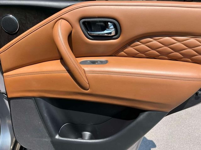 Used 2018 Beige INFINITI Base image 24