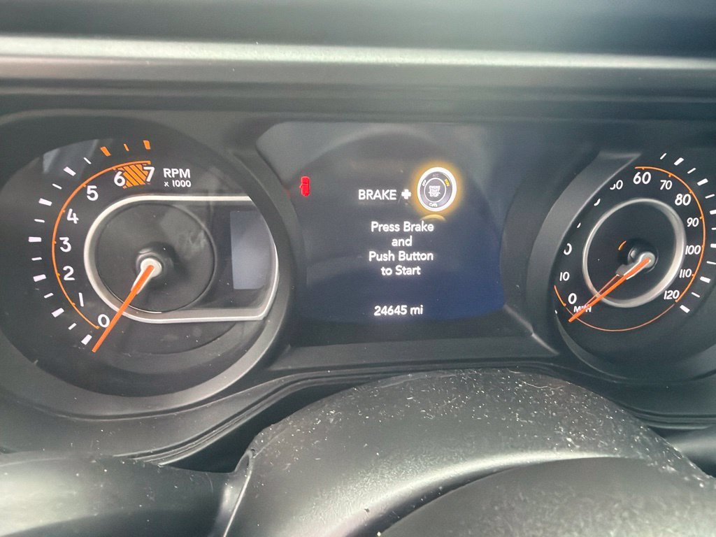 Used 2026 White/off-white Jeep Rubicon image 3