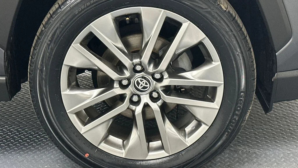 Used 2020 Gray Toyota Limited image 21