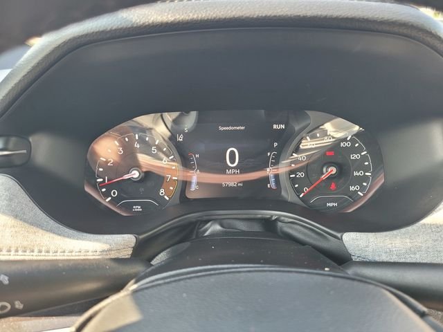 Used 2024 Silver Jeep Latitude image 29