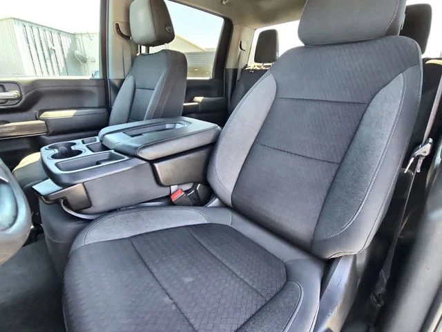 Used 2022 White Chevrolet LT image 19