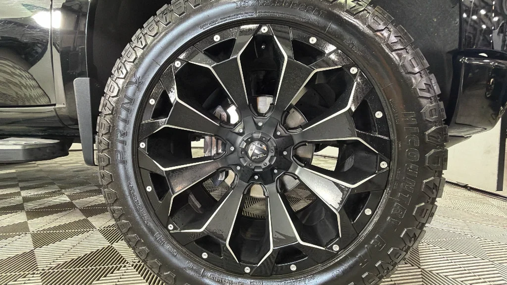 Used 2025 Black Chevrolet RST image 39