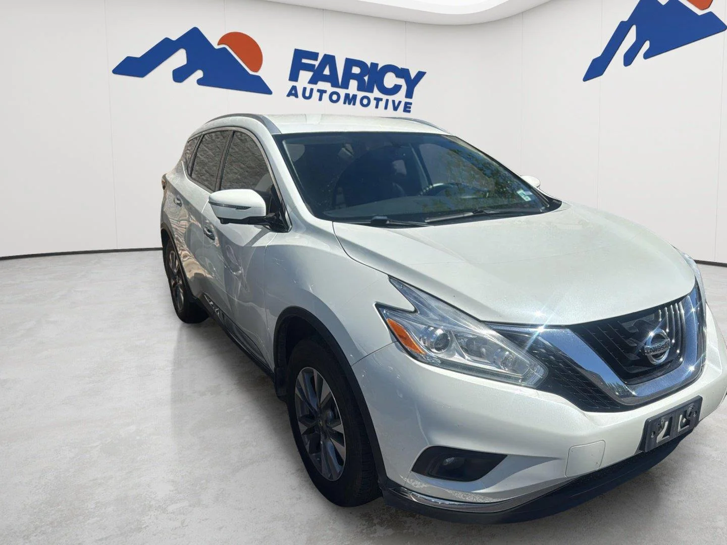 Used 2017 Pearl White Nissan SL image 4