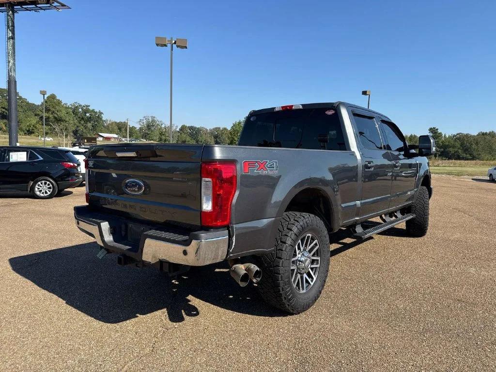 Used 2017 Gray Ford Lariat image 7