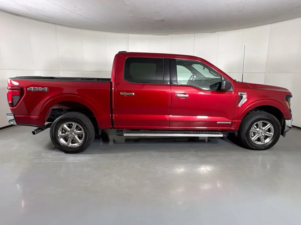 Used 2025 Red Ford XLT image 9